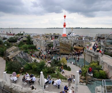 Übersicht über den Zoo von der Terrasse, die sich im Zoo befindet