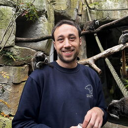 Tierarzt/Kurator Fabian Müller-Trefzer