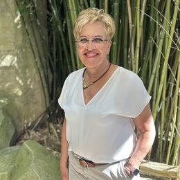 Mitarbeiterin Kasse/Shop Elke Hinrichs